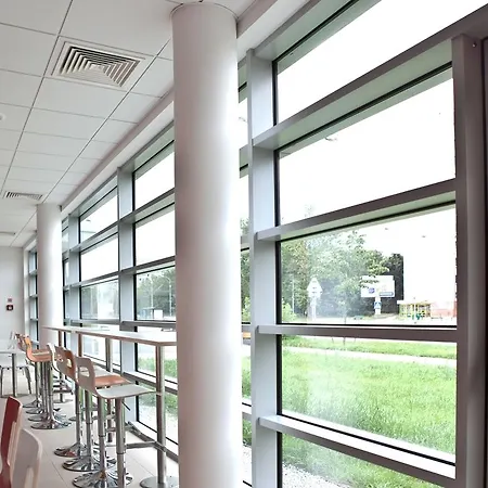 Premiere Classe Centrum فروتسواف